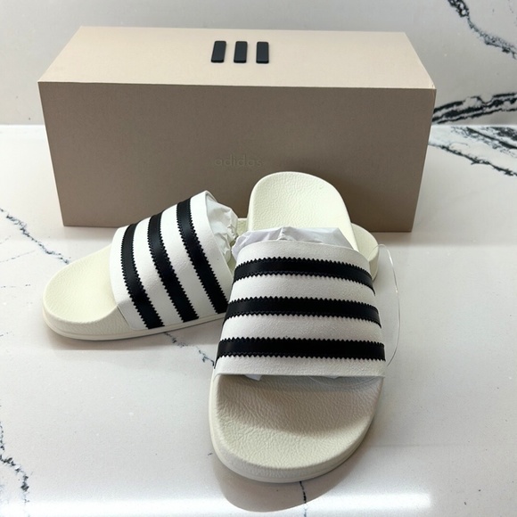 ★adidas x FEAR OF GOD ATHLETICS★ADILETTE SLIDES★追跡可 m_65f99ae8382db898872cf43d.jpeg